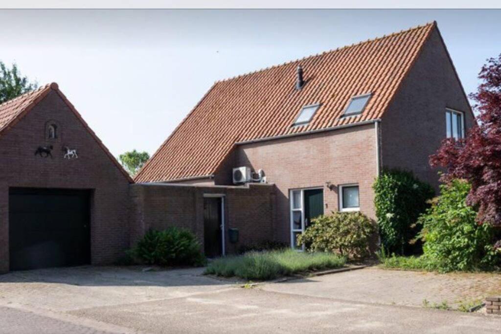 Laaker Villa Nearby Outlet Roermond Ohe en Laak Bagian luar foto